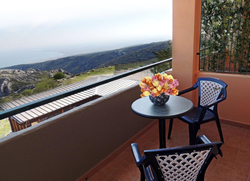 B&B Angela Monte SantʼAngelo Dış mekan fotoğraf