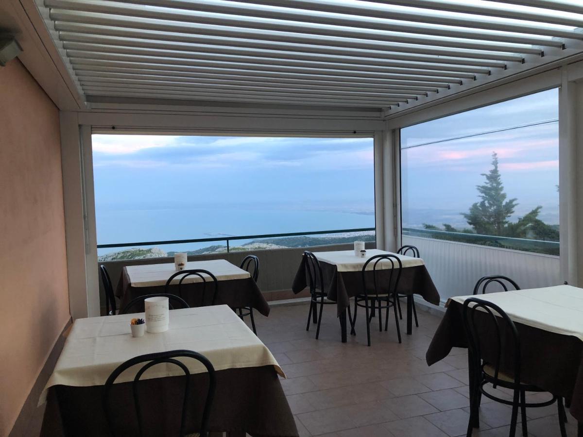 B&B Angela Monte SantʼAngelo Dış mekan fotoğraf
