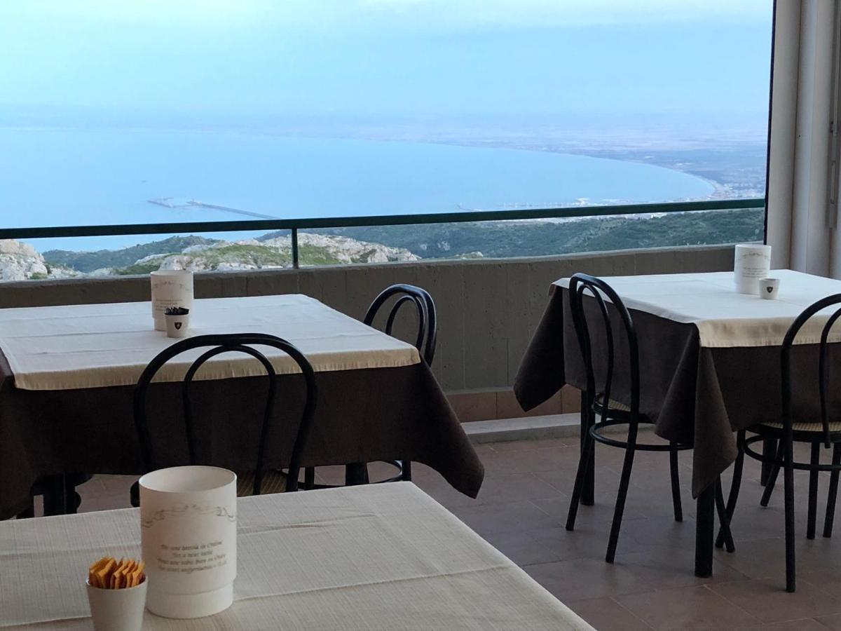 B&B Angela Monte SantʼAngelo Dış mekan fotoğraf