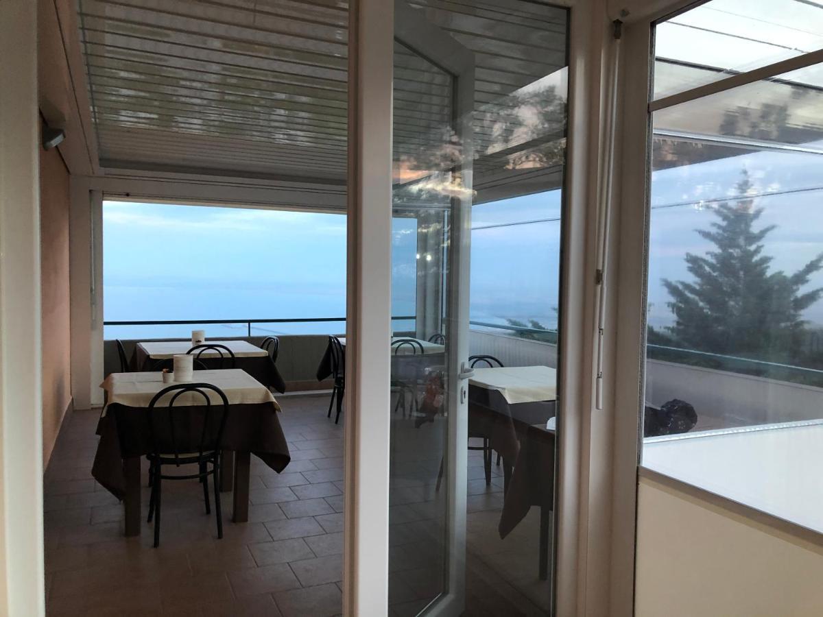 B&B Angela Monte SantʼAngelo Dış mekan fotoğraf
