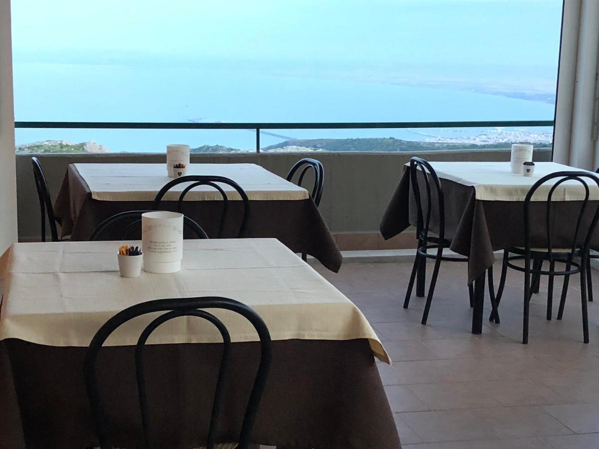 B&B Angela Monte SantʼAngelo Dış mekan fotoğraf